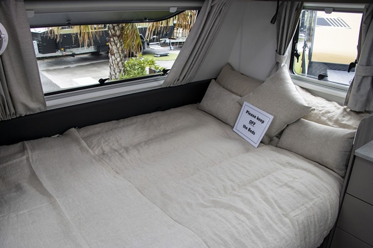 2025 Jayco JOURNEY CARAVAN 23.72-2.OB.JY-MY24