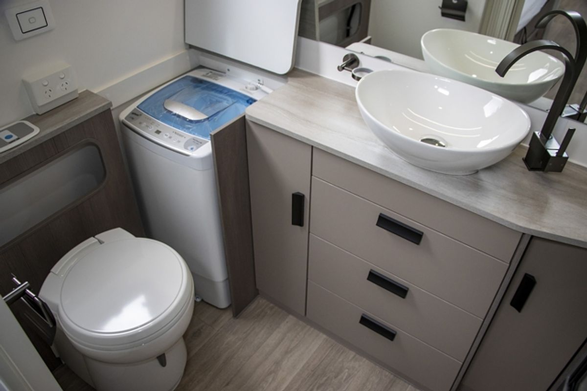 2025 Jayco JOURNEY CARAVAN 23.72-2.OB.JY-MY24