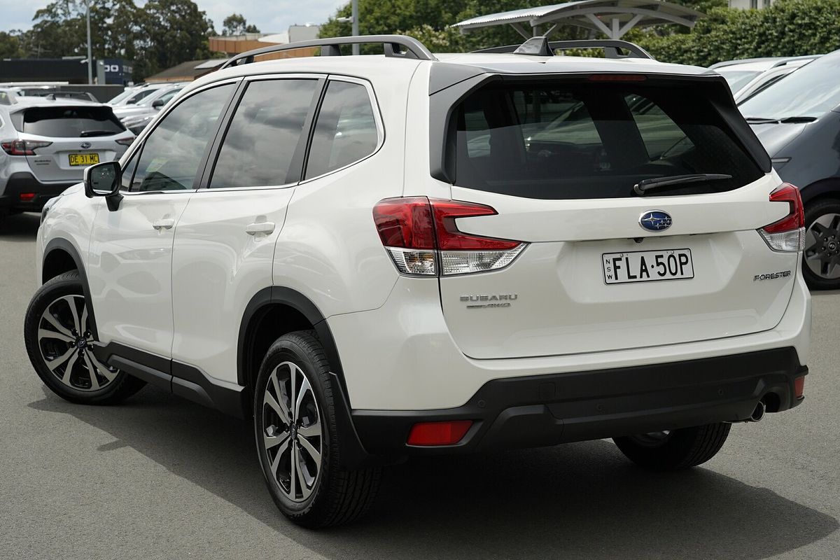 2024 Subaru Forester 2.5i Premium S5