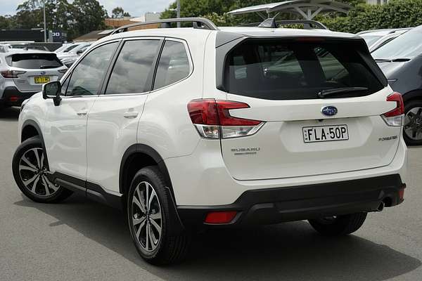 2024 Subaru Forester 2.5i Premium S5