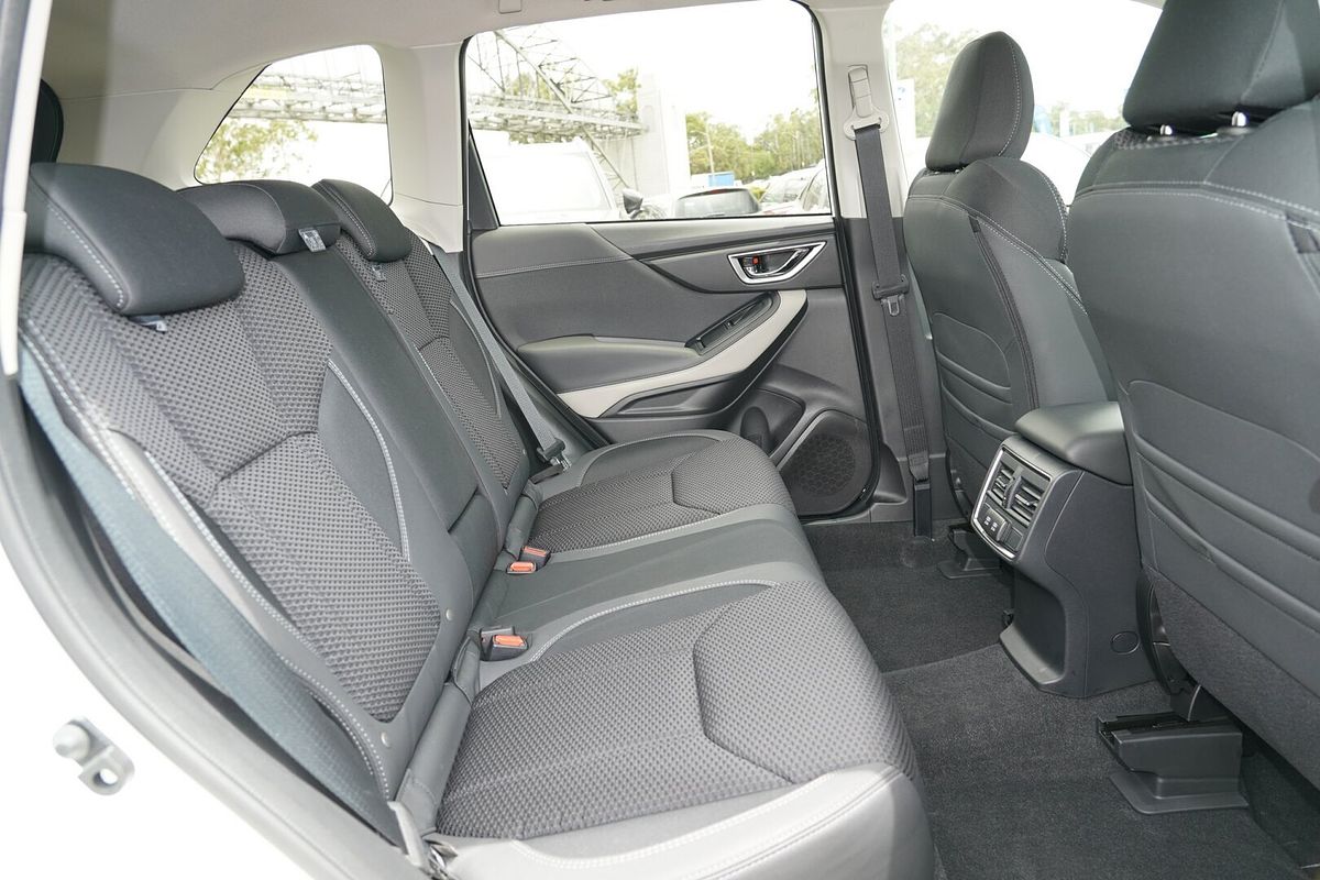 2024 Subaru Forester 2.5i Premium S5