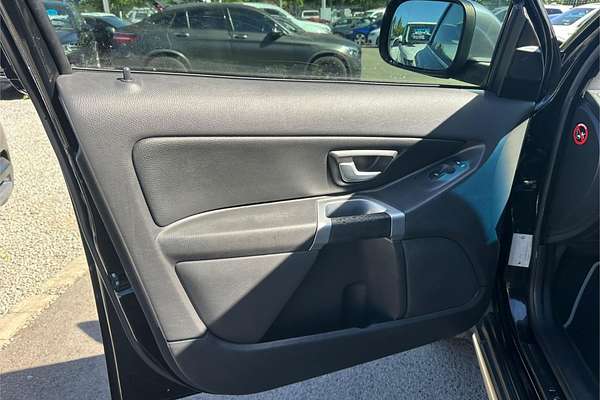 2011 Volvo XC90 R-Design