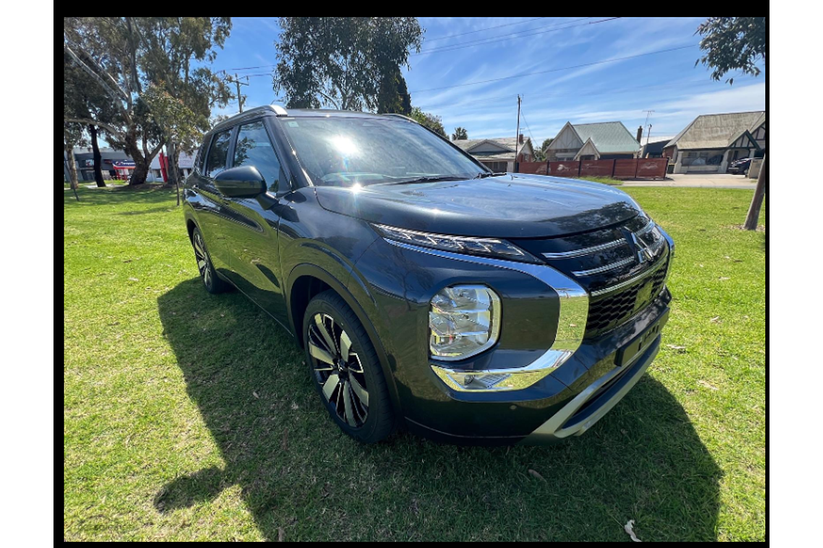2025 Mitsubishi Outlander Exceed Tourer ZM AWD