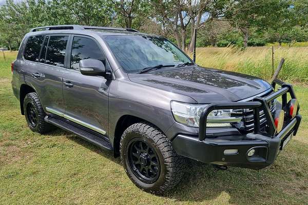 2018 Toyota Landcruiser Sahara VDJ200R