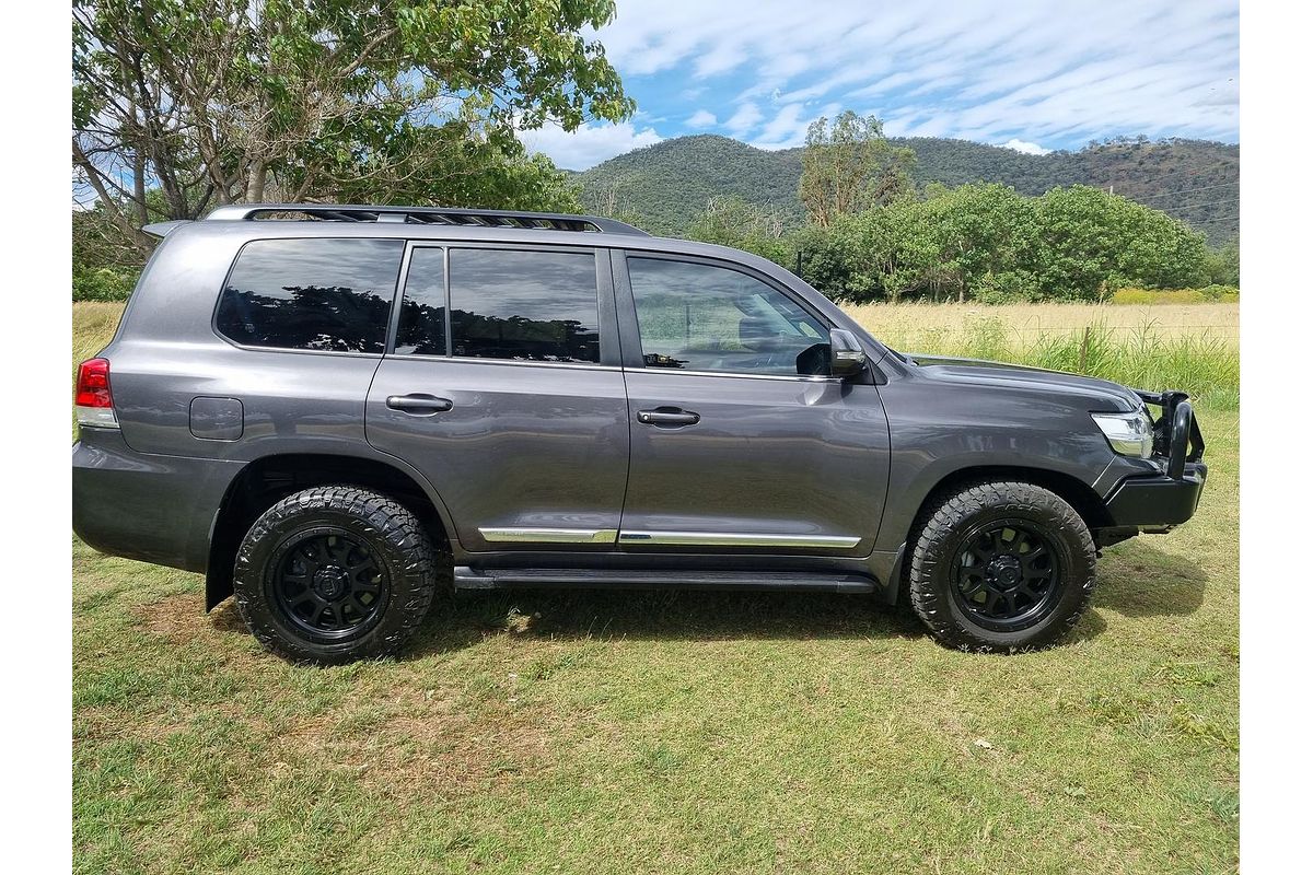 2018 Toyota Landcruiser Sahara VDJ200R