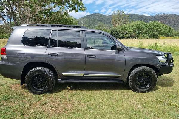 2018 Toyota Landcruiser Sahara VDJ200R