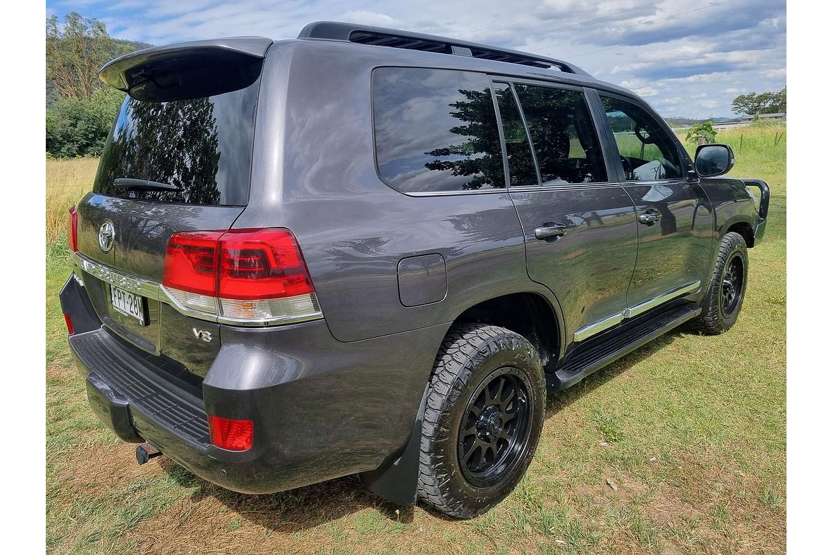 2018 Toyota Landcruiser Sahara VDJ200R