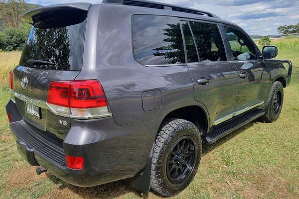 2018 Toyota Landcruiser Sahara VDJ200R