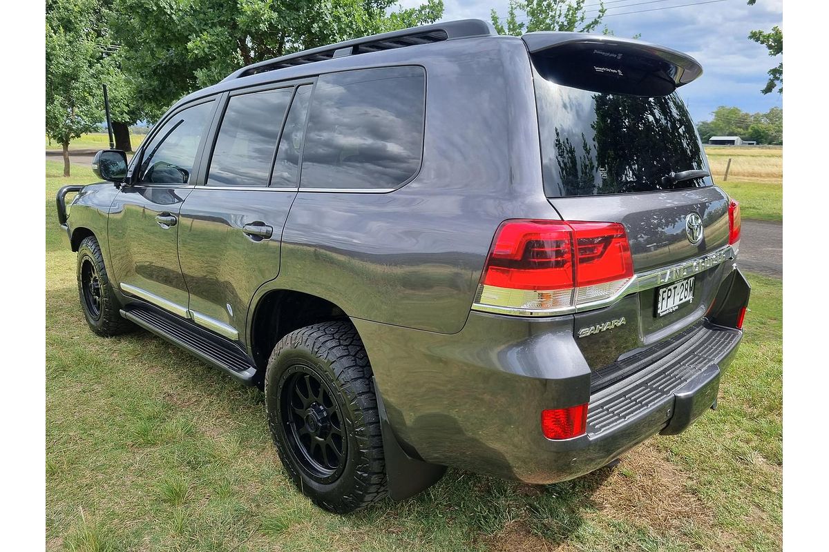 2018 Toyota Landcruiser Sahara VDJ200R