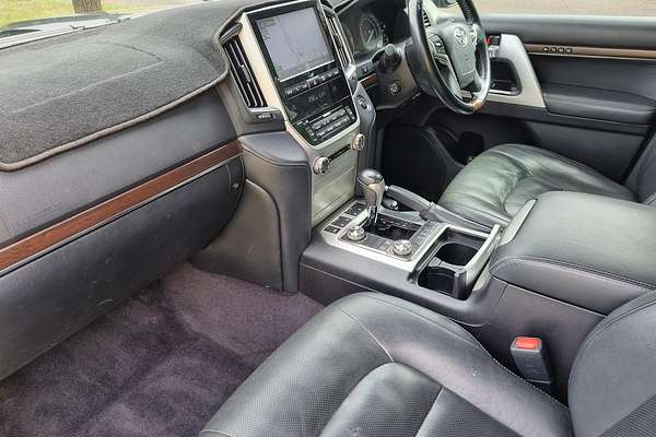 2018 Toyota Landcruiser Sahara VDJ200R