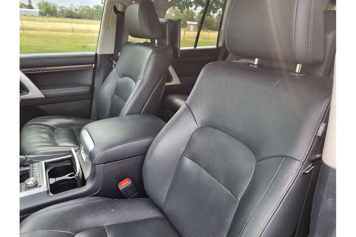 2018 Toyota Landcruiser Sahara VDJ200R