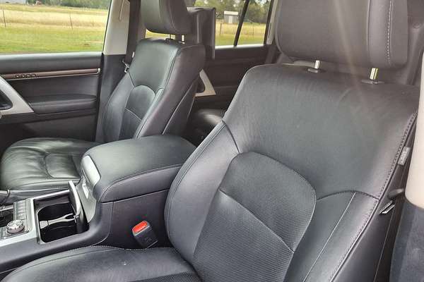 2018 Toyota Landcruiser Sahara VDJ200R