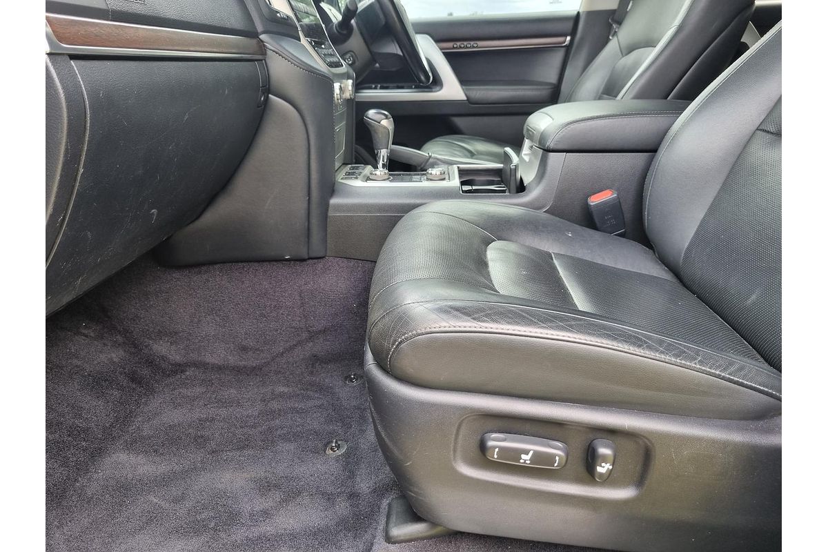 2018 Toyota Landcruiser Sahara VDJ200R