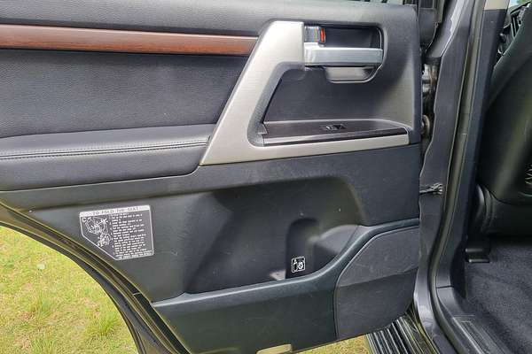 2018 Toyota Landcruiser Sahara VDJ200R