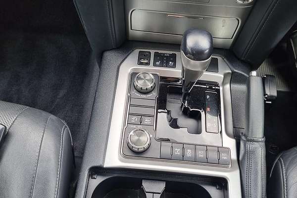 2018 Toyota Landcruiser Sahara VDJ200R