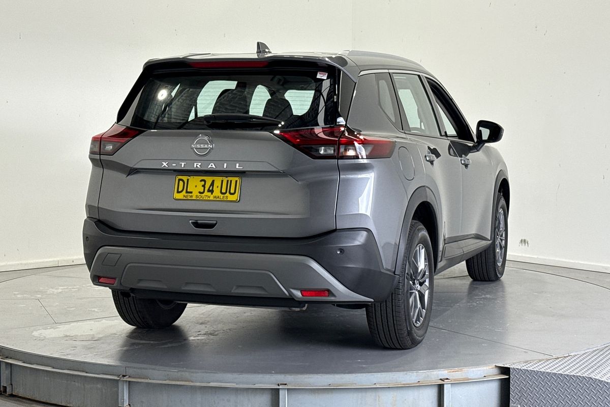 2024 Nissan X-TRAIL ST T33