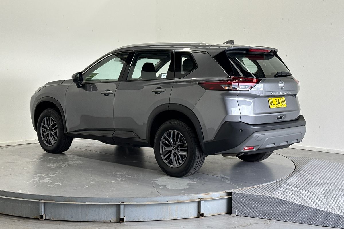 2024 Nissan X-TRAIL ST T33