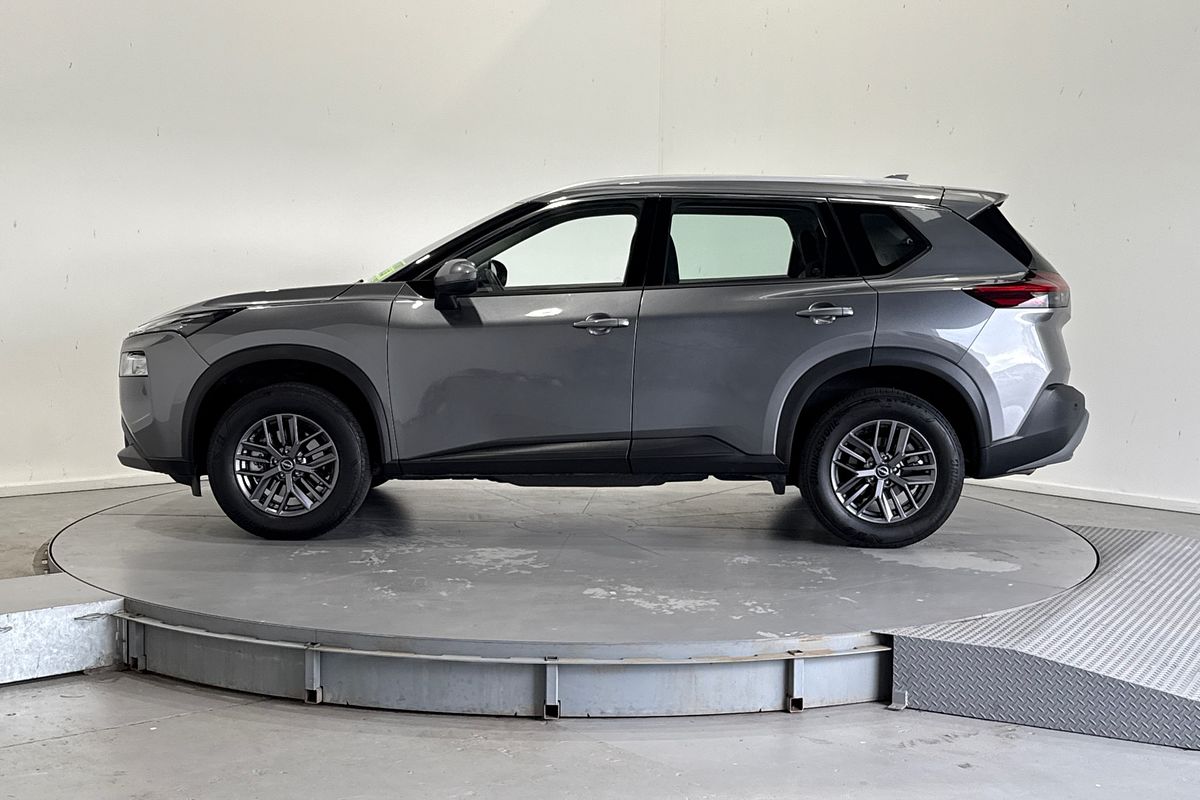 2024 Nissan X-TRAIL ST T33