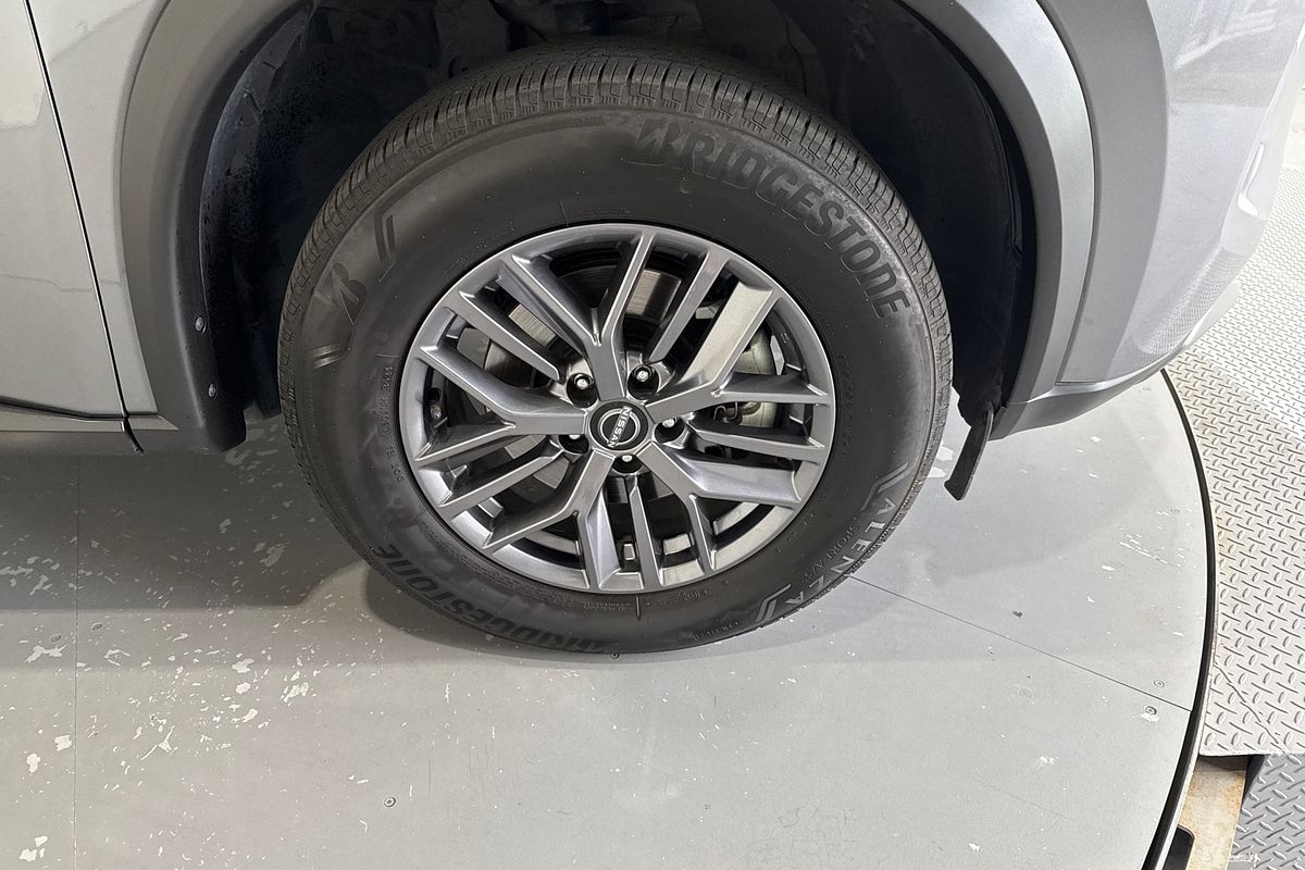 2024 Nissan X-TRAIL ST T33