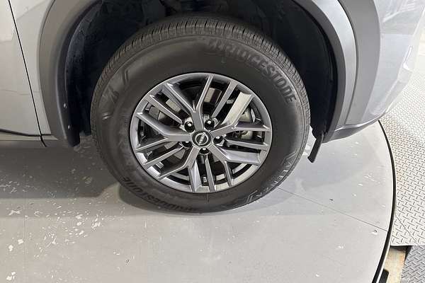 2024 Nissan X-TRAIL ST T33