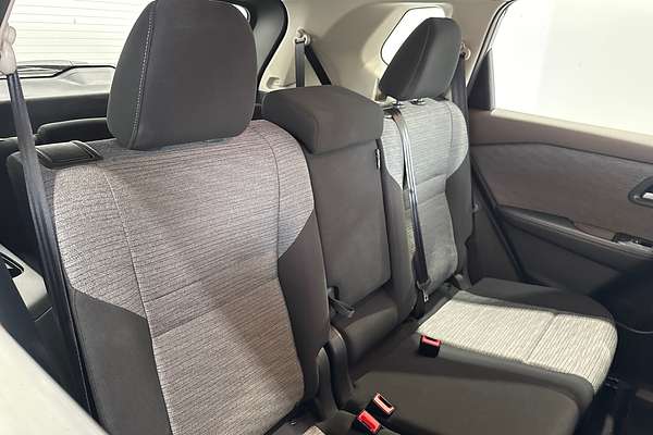 2024 Nissan X-TRAIL ST T33