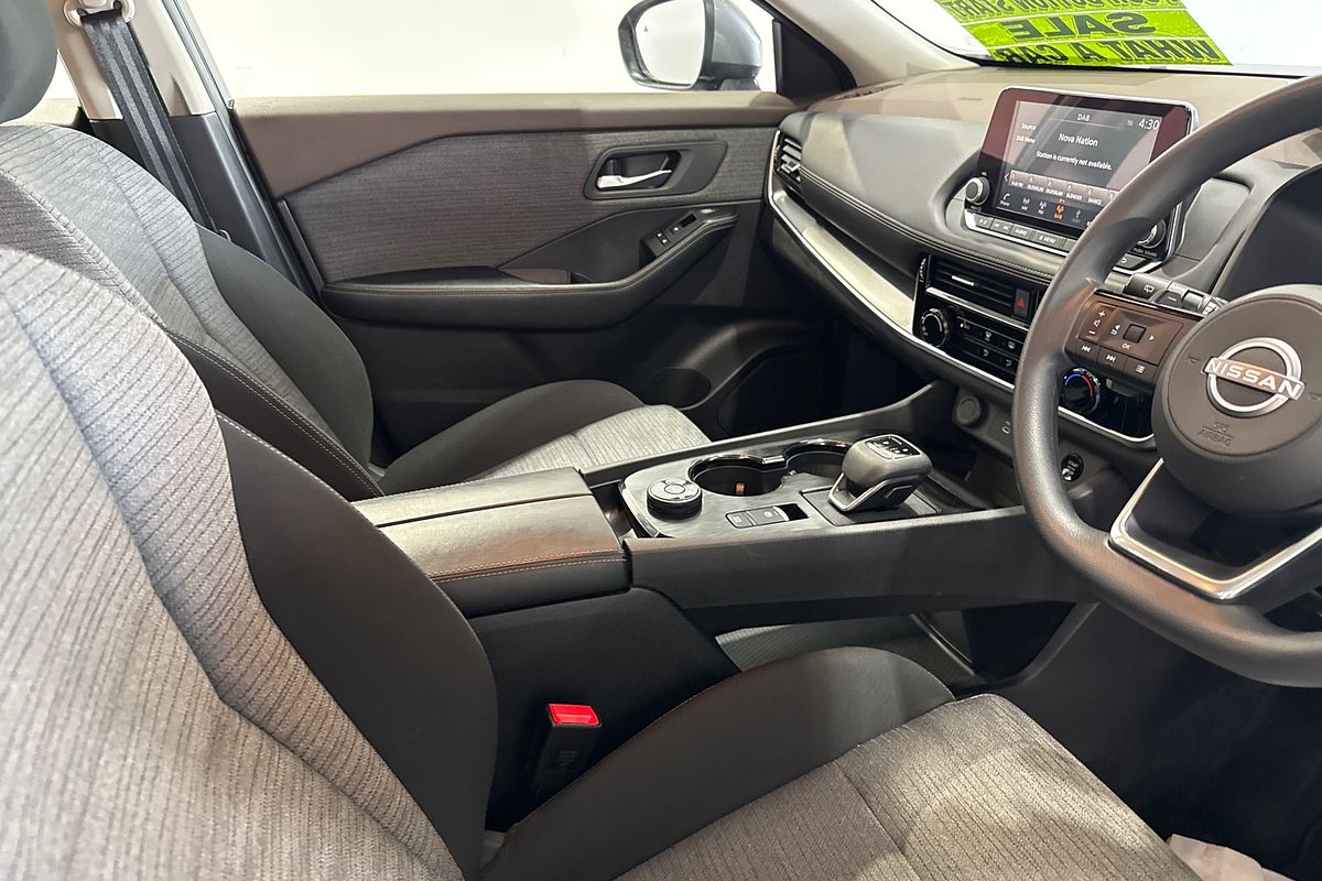 2024 Nissan X-TRAIL ST T33