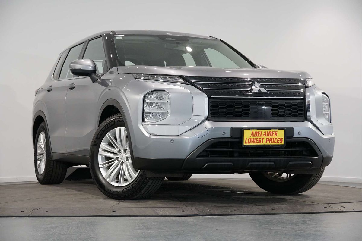 2022 Mitsubishi Outlander ES ZM