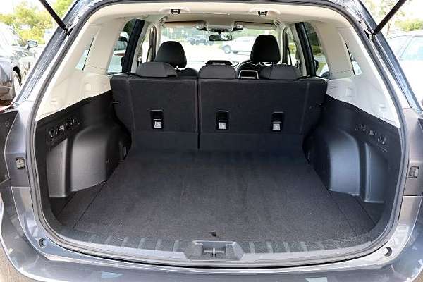 2023 Subaru Forester 2.5i S5