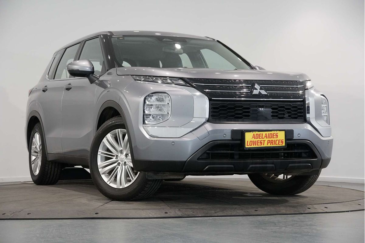 2022 Mitsubishi Outlander ES ZM