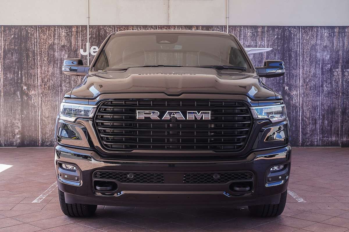 2025 RAM 1500 Laramie Sport Hurricane SO RamBox DT 4X4 SWB