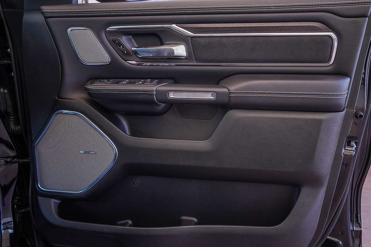 2025 RAM 1500 Laramie Sport Hurricane SO RamBox DT 4X4 SWB