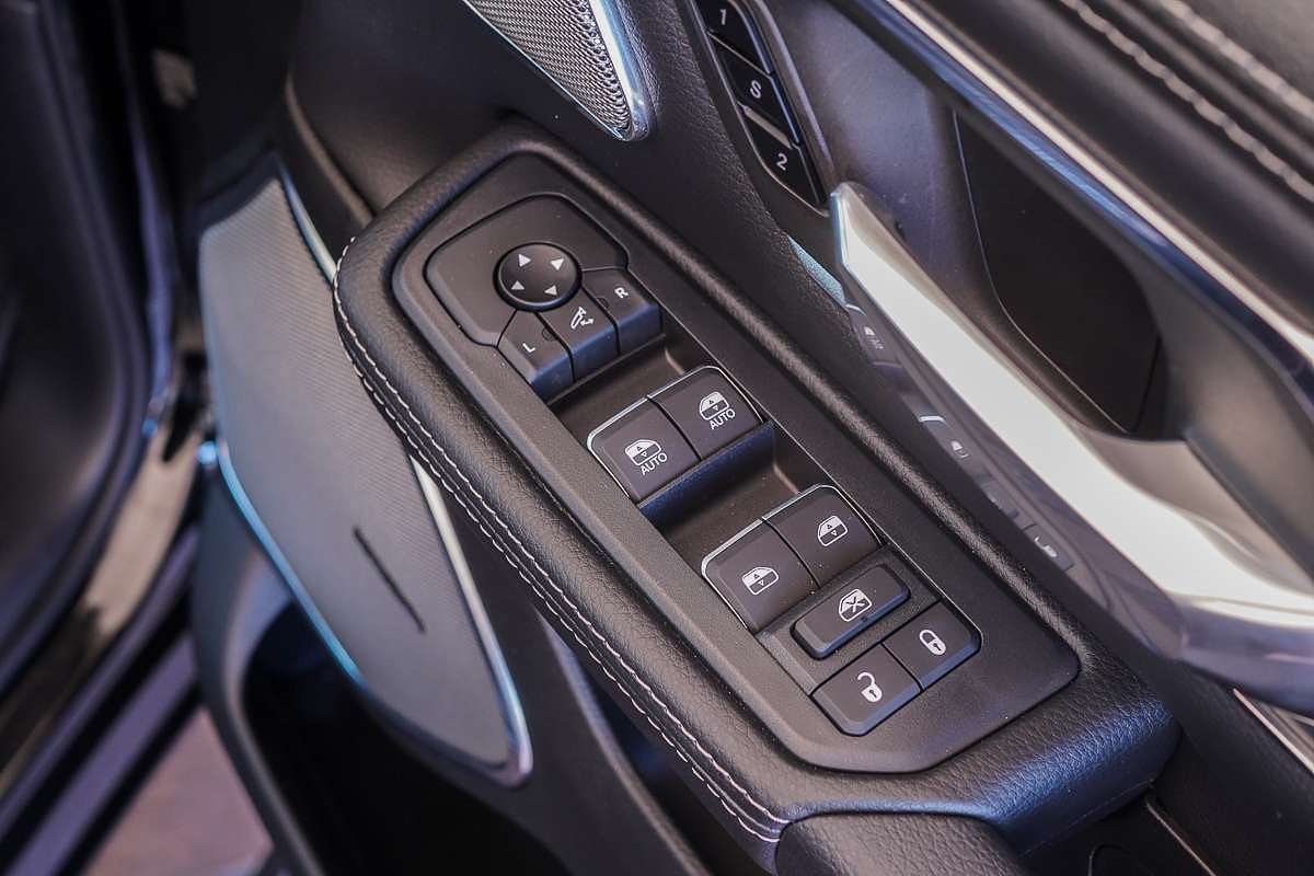 2025 RAM 1500 Laramie Sport Hurricane SO RamBox DT 4X4 SWB