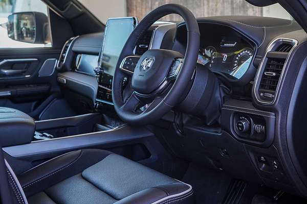 2025 RAM 1500 Laramie Sport Hurricane SO RamBox DT 4X4 SWB