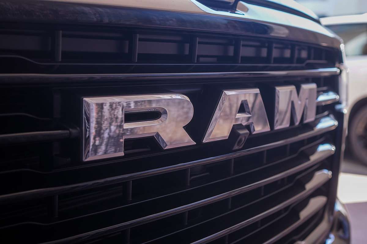 2025 RAM 1500 Laramie Sport Hurricane SO RamBox DT 4X4 SWB