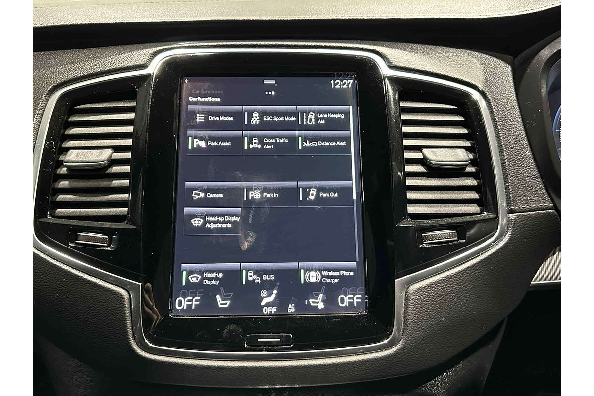 2022 Volvo XC90 B6 R-Design