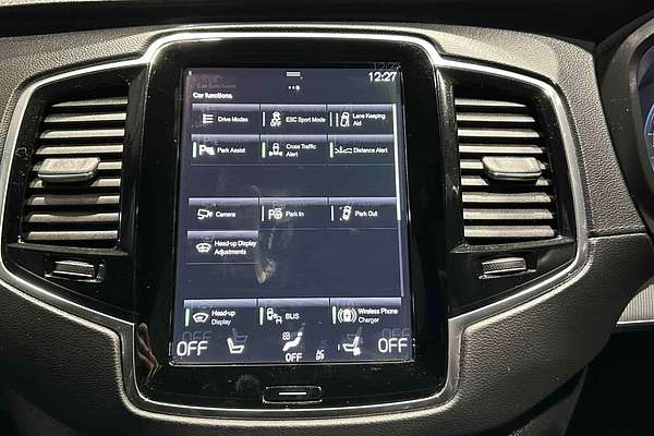 2022 Volvo XC90 B6 R-Design