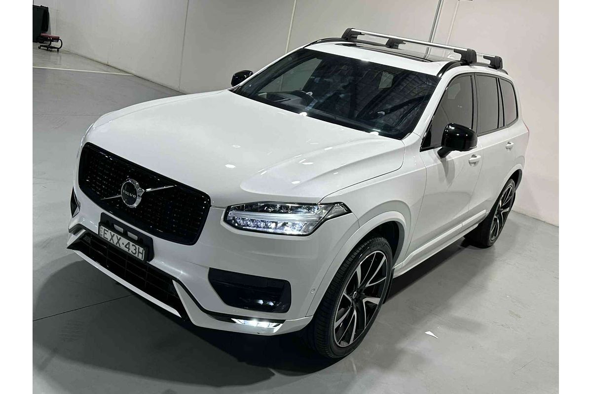 2022 Volvo XC90 B6 R-Design