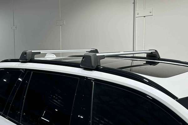 2022 Volvo XC90 B6 R-Design