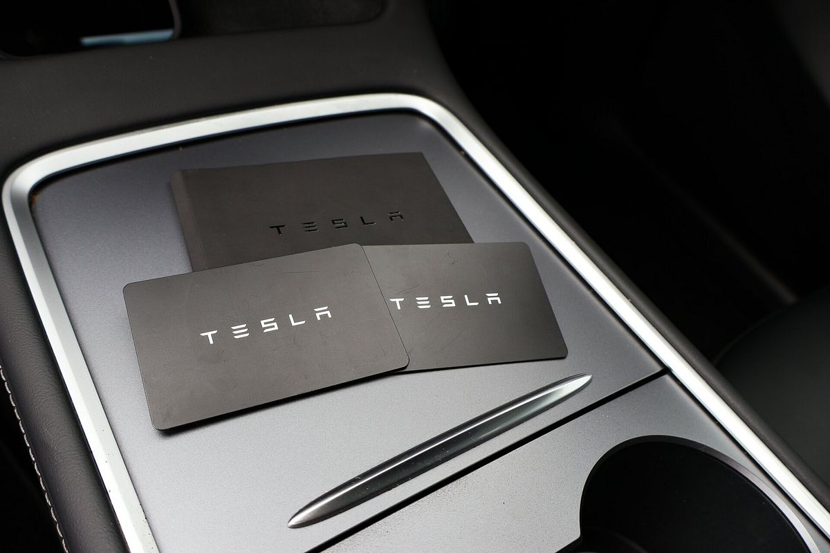 2023 Tesla Model Y Rear-Wheel Drive