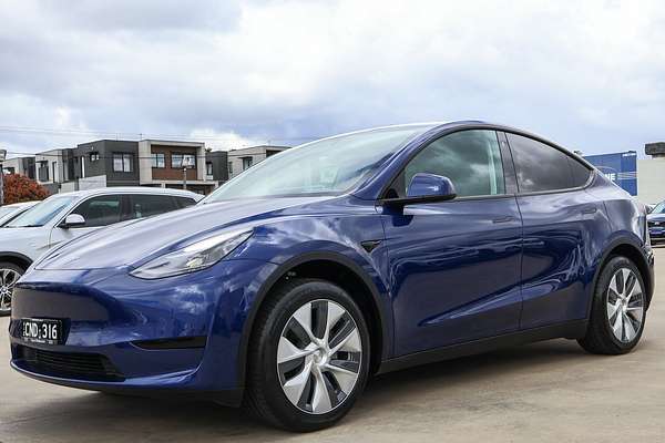 2023 Tesla Model Y Rear-Wheel Drive
