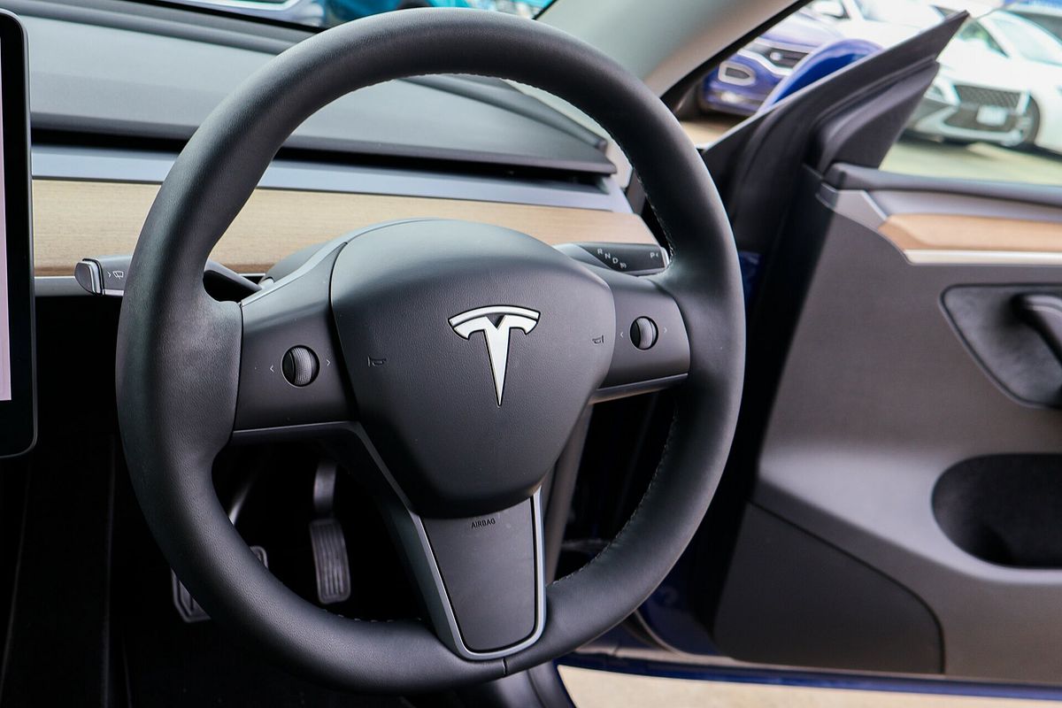 2023 Tesla Model Y Rear-Wheel Drive