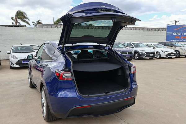 2023 Tesla Model Y Rear-Wheel Drive