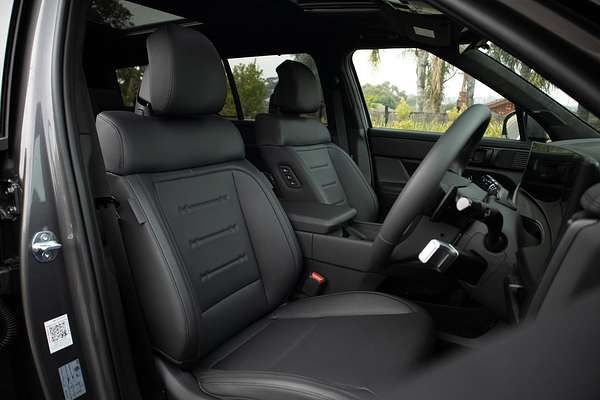 2025 Hyundai Santa Fe Hybrid Calligraphy MX5.V2