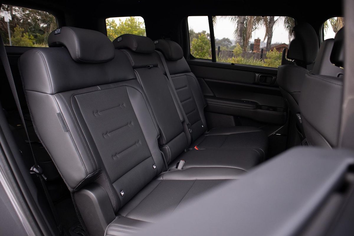 2025 Hyundai Santa Fe Hybrid Calligraphy MX5.V2