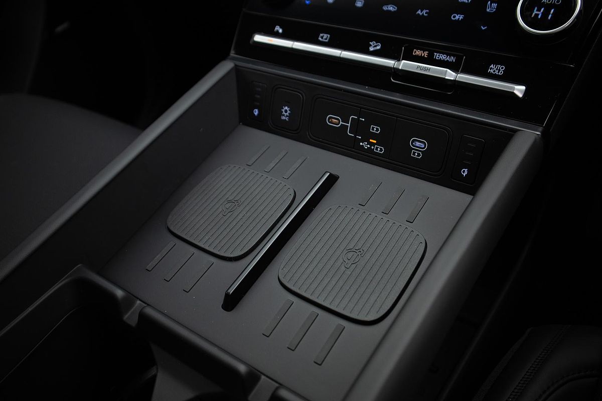 2025 Hyundai Santa Fe Hybrid Calligraphy MX5.V2