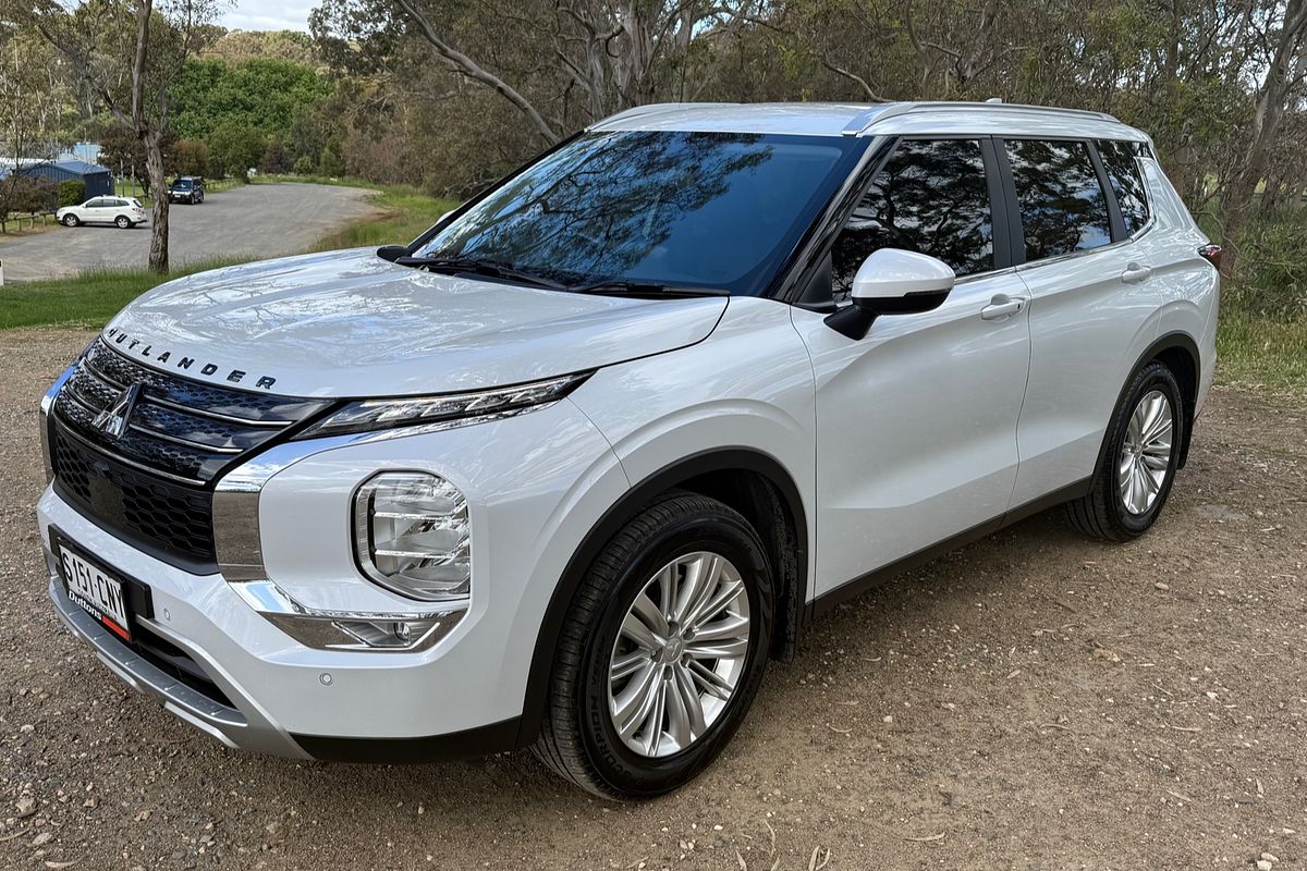 2021 Mitsubishi Outlander LS ZL