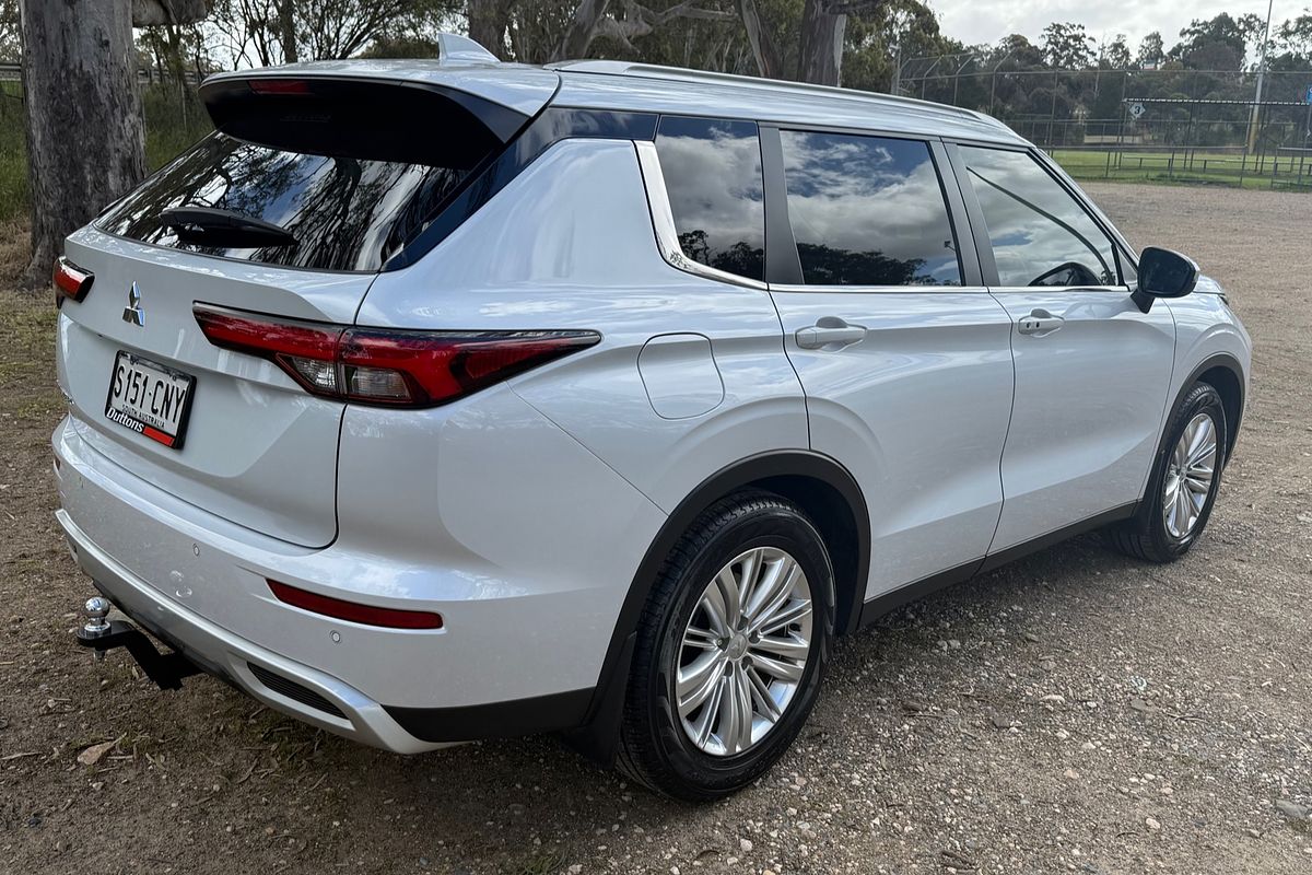 2021 Mitsubishi Outlander LS ZL