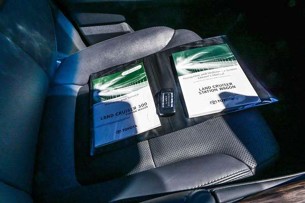 2023 Toyota Landcruiser VX FJA300R