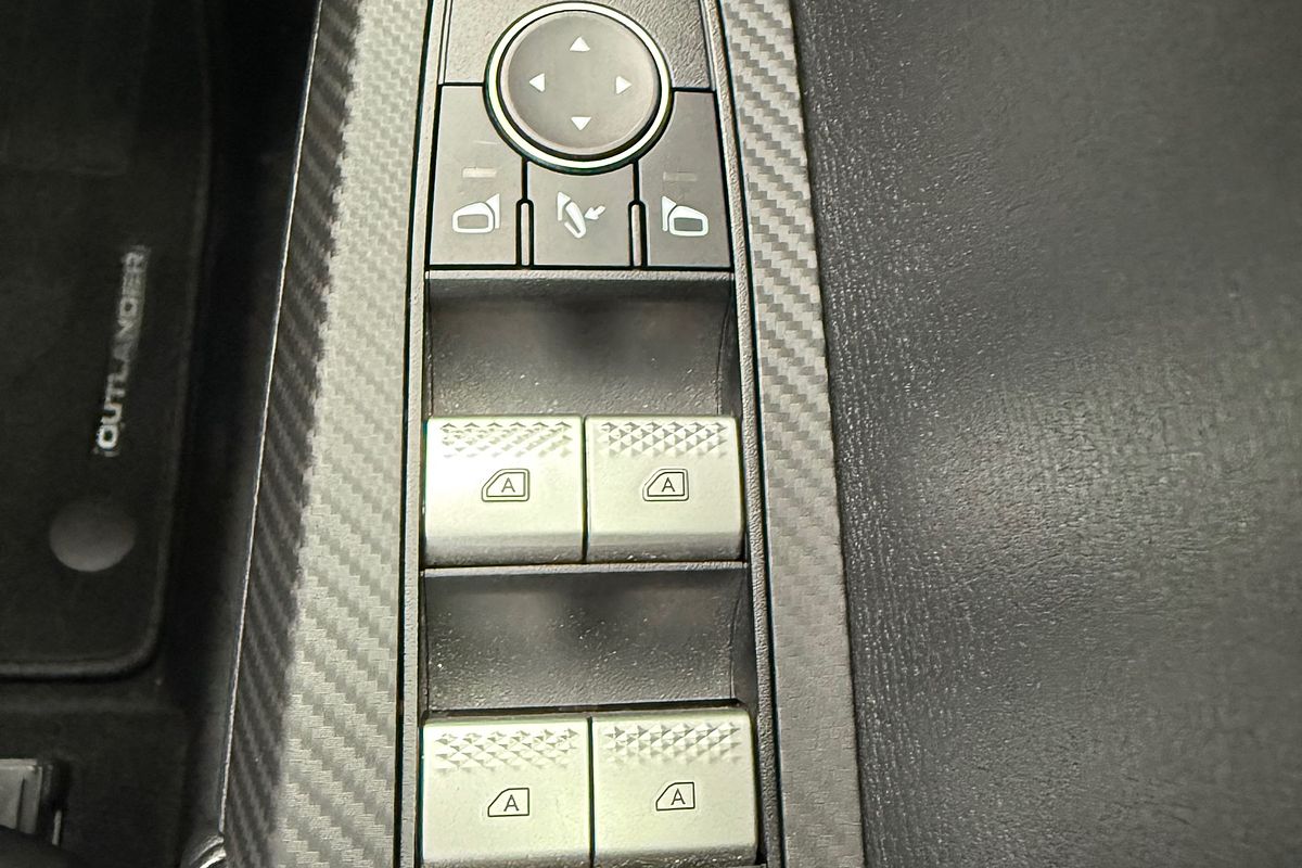 2021 Mitsubishi Outlander LS ZL