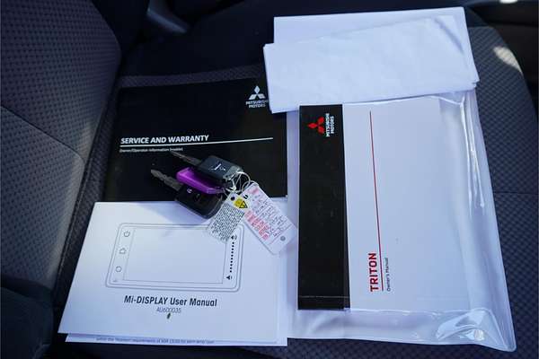 2023 Mitsubishi Triton GLX MR 4X4